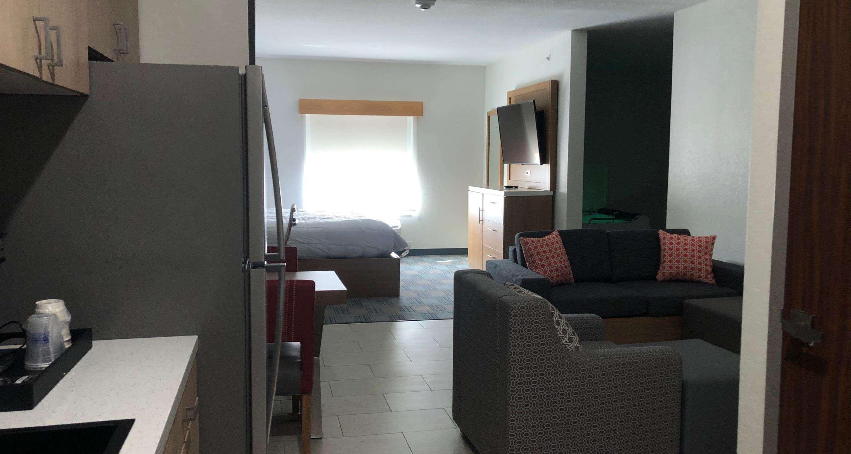 La Quinta Inn & Suites By Wyndham Coralville Iowa City エクステリア 写真